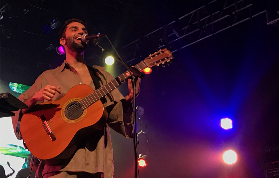 Cantor capixaba Silva em show na Audio após Lollapalooza (Amon Borges - 10.abr.2019/Folhapress)