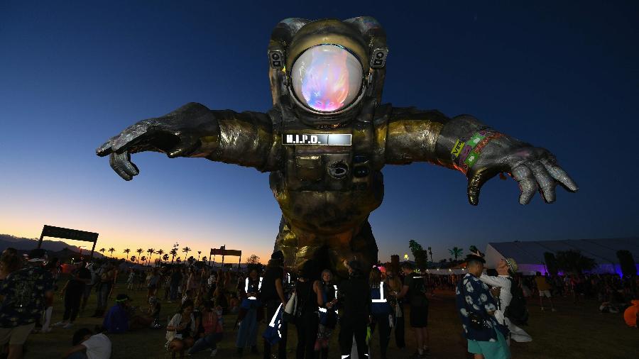 Escultura de Poetic Kinetics, do artista Patrick Shearn, no festival de Coachella, em Índio, na Califórnia (Valerie Macon/AFP)Escultura de Poetic Kinetics, do artista Patrick Shearn, no festival de Coachella, em Índio, na Califórnia (Valerie Macon/AFP)