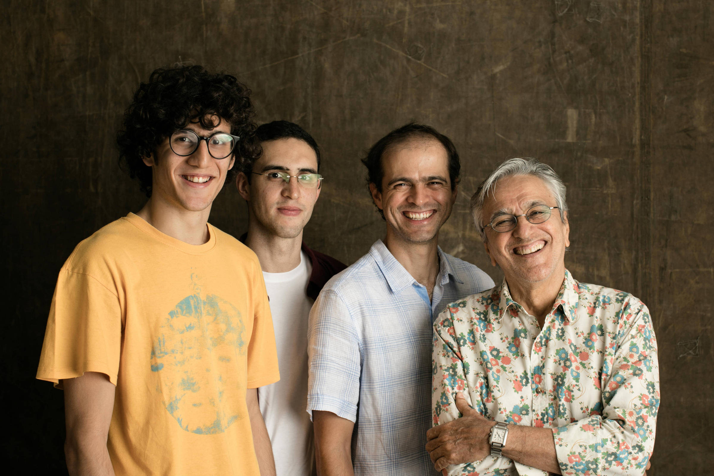 Ícone da música brasileira, Caetano Veloso faz show ao lado de seus filhos: da esq. para dir., Tom, Zeca e Moreno - Jorge Bispo/Divulgação